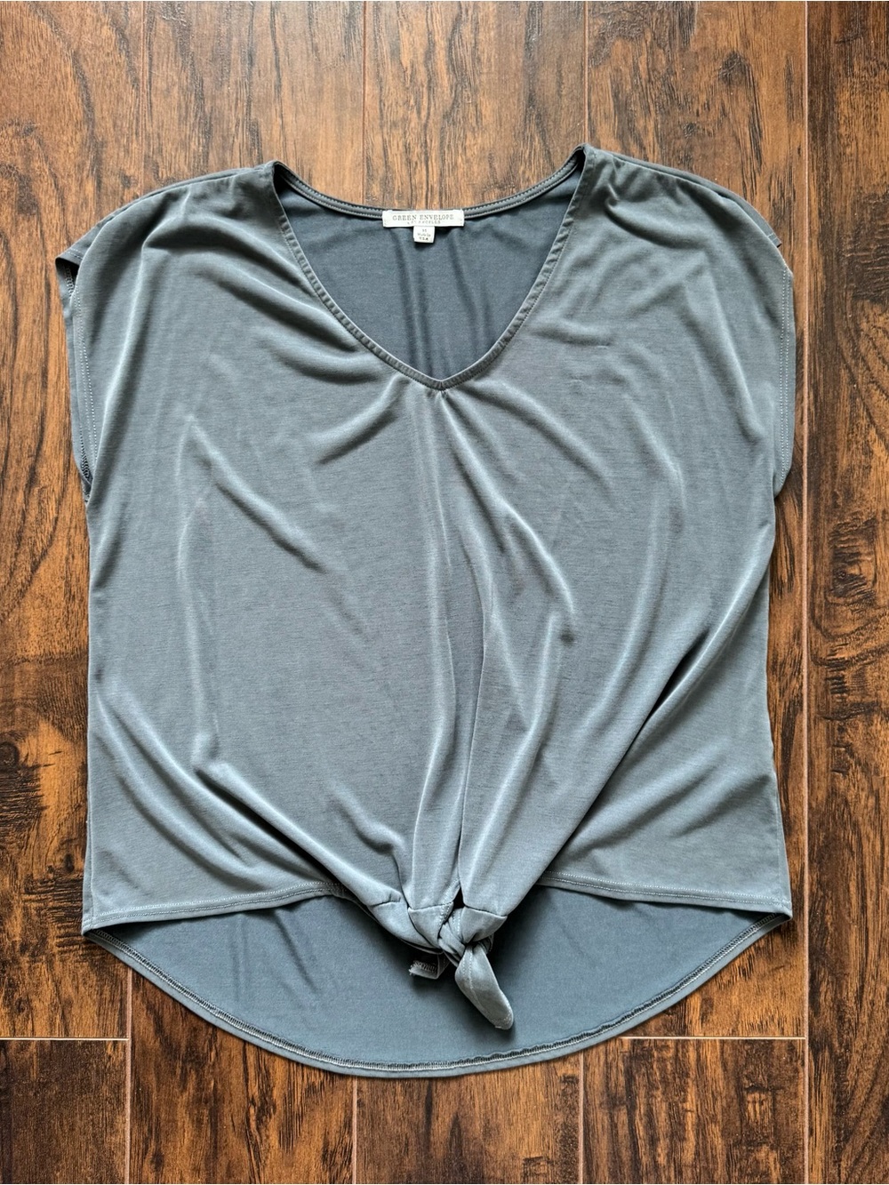 Green Envelope Los Angeles Steel Gray V-Neck Tie-Front Top Size Medium